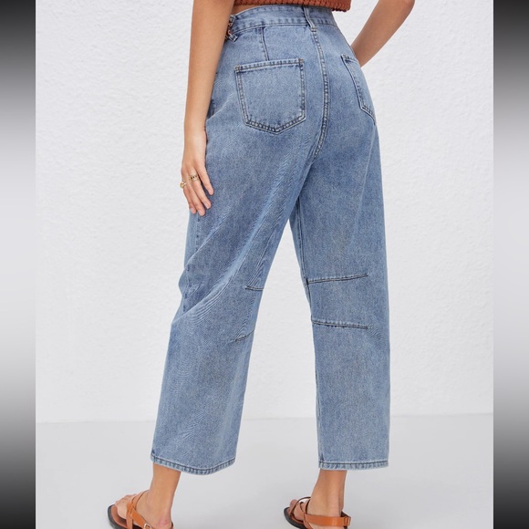 Mid rise pocket barrel leg jeans - Picture 2 of 10